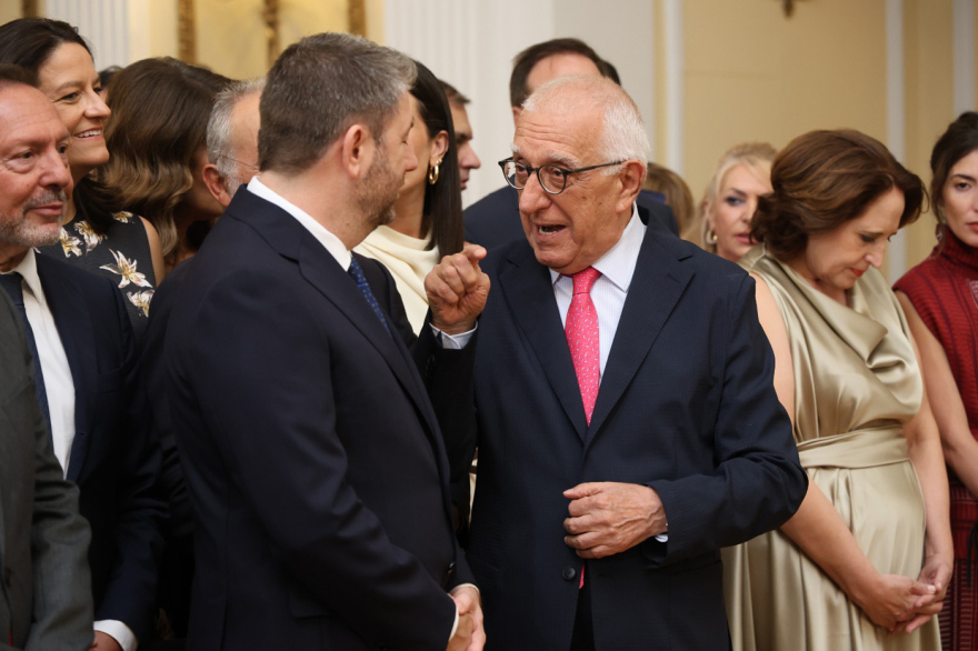 Τα παραλειπόμενα από το Προεδρικό: Οι διάλογοι των αρχηγών, οι «εκλογές τον Μάιο» και τα χαμόγελα Μητσοτάκη-Ανδρουλάκη, δείτε βίντεο και φωτογραφίες