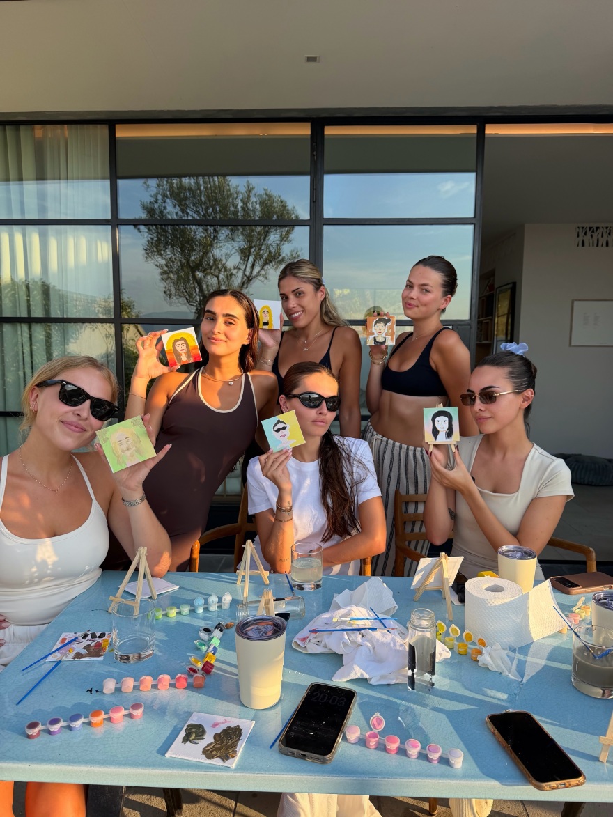 Φωτογραφίες από το bachelorette της Τιλάν Μπλοντό, του «πιο όμορφου κοριτσιού στον κόσμο» σε πολυτελές θέρετρο