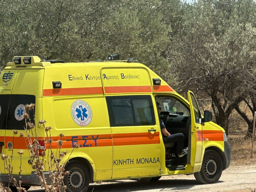 Νεκρός 25χρονος στη μεγάλη πυρκαγιά σε εργοστάσιο στην Κόρινθo που ξέσπασε μετά από έκρηξη