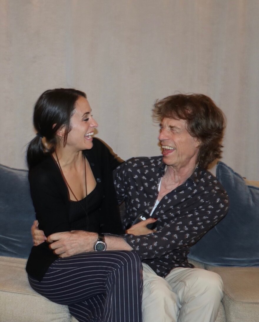 Ο Μικ Τζάγκερ έκλεισε τα 83: Οι ευχές της αρραβωνιαστικιάς του και η κοινή φωτογραφία με τον γιο τους