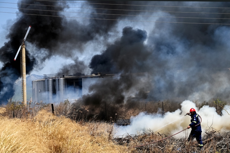 Στον εισαγγελέα σήμερα οι 3 συλληφθέντες για τη φονική έκρηξη στο εργοστάσιο στα Εξαμίλια Κορινθίας, δείτε βίντεο