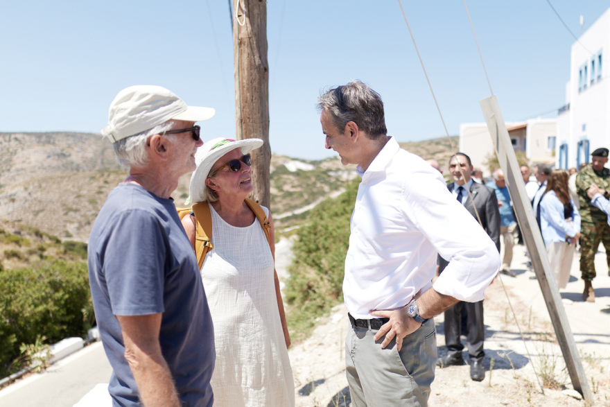 Μητσοτάκης από Αγαθονήσι: Δωρεάν ηλεκτρικά οχήματα για όλους τους κατοίκους και νέοι σταθμοί φόρτισης
