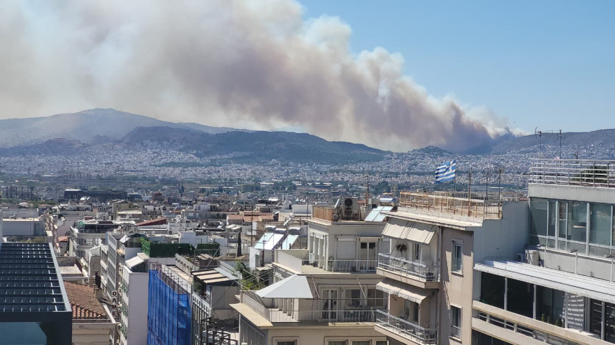 Πύρινος εφιάλτης σε Βοιωτία και Αργολίδα: Εκκενώνεται το Πόρτο Γερμενό – Σπίτια παραδόθηκαν στις φλόγες στο Φίχτι fotia-aigaleo2-_3_