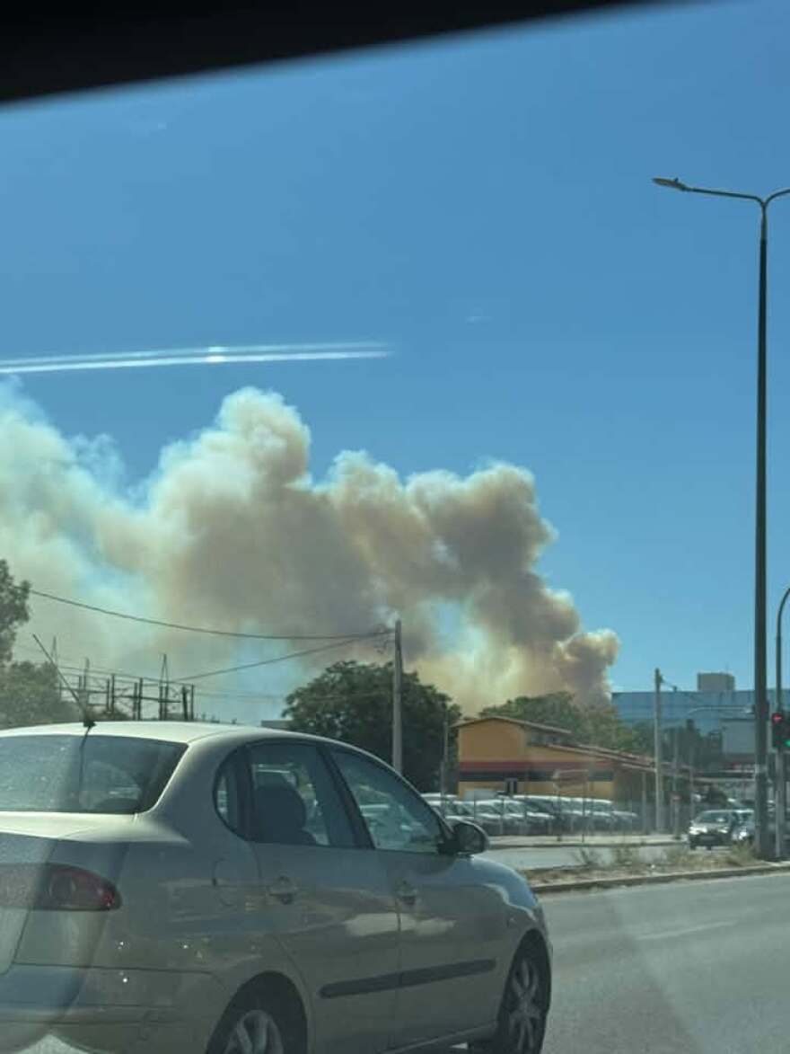 Φωτιά στην Περιφερειακή Αιγάλεω: Ήχησε το 112 για ετοιμότητα, 9 εναέρια στη μάχη, δείτε βίντεο και φωτογραφίες