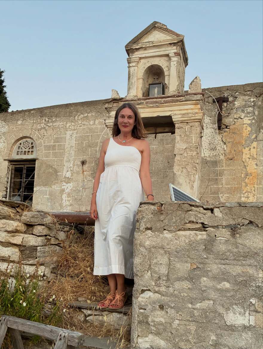 Νίκος Ψαρράς και Έλενα Καρακούλη: Οι φωτογραφίες από τις διακοπές τους στην Τήνο