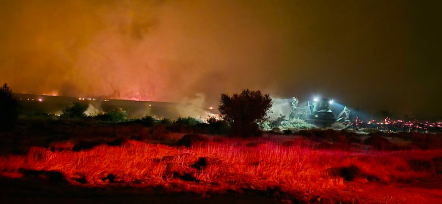 Καρέ καρέ η επιχείρηση δημιουργίας αντιπυρικών ζωνών σε Κρύο Πηγάδι και Βίλια, δείτε βίντεο και φωτογραφίες 
