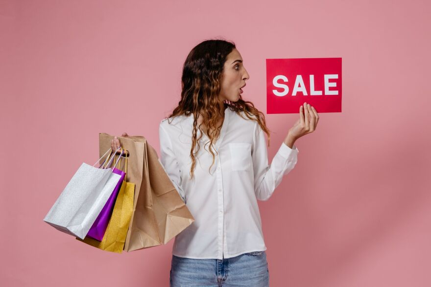 Summer Sales 2026: Οι αγορές που αξίζει να κάνεις πριν τελειώσουν οι εκπτώσεις