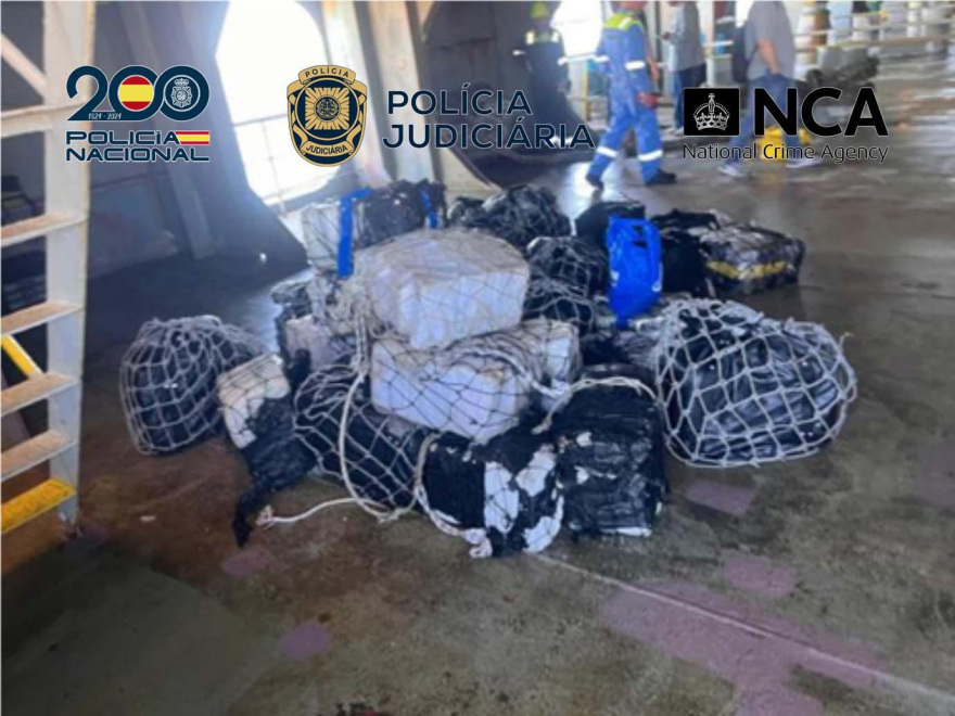 Βίντεο: Κατάσχεσαν 5 τόνους κοκαΐνης σε πλοίο στην Ισπανία, το «κόλπο των πιθήκων» που χρησιμοποίησαν οι διακινητές