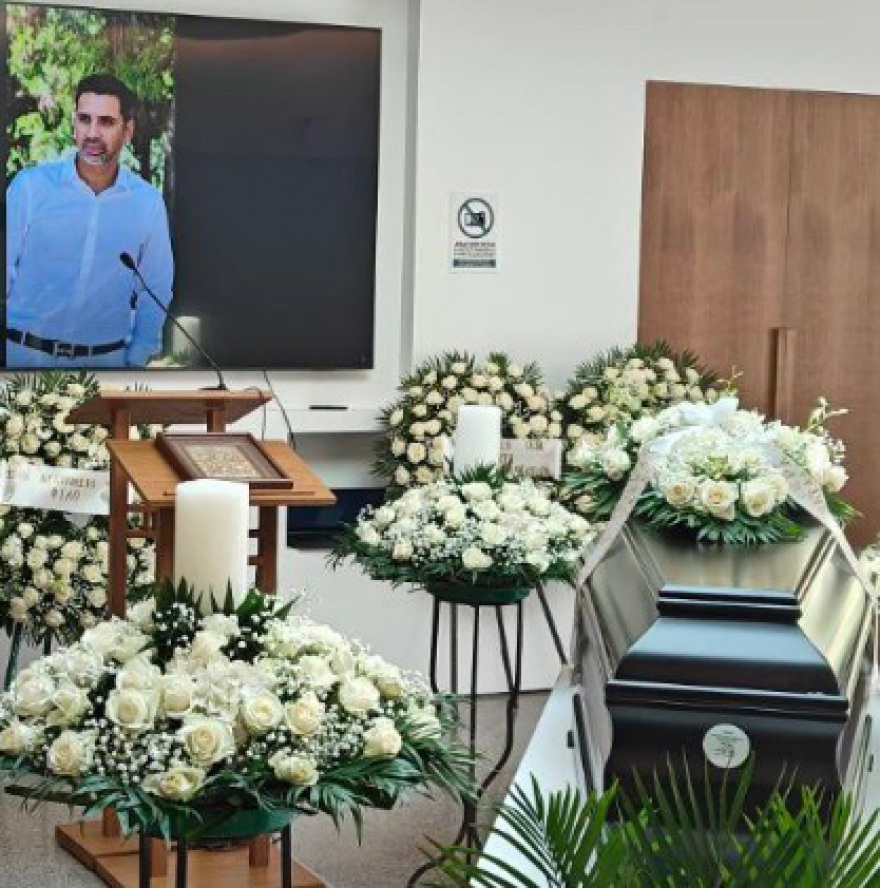 Αριστοτέλης Δαμίγος: Σε κλίμα οδύνης έγινε η αποτέφρωση του συντονιστή που σκοτώθηκε μετά τη σύγκρουση ελικοπτέρων στην Ψάθα, φωτογραφίες