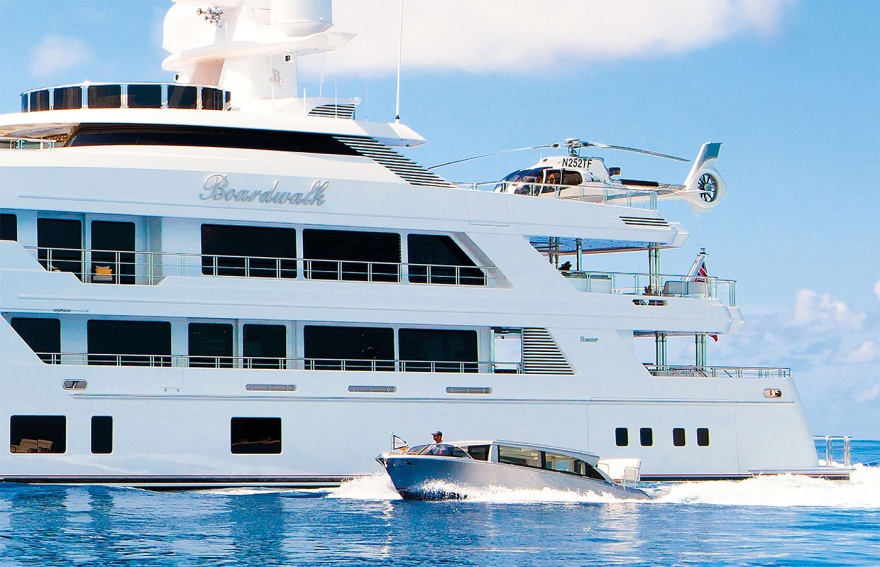 Στο mega yacht «Boardwalk» στην Κέρκυρα η δεξίωση για τα 250 χρόνια από την αμερικανική ανεξαρτησία - Δείτε φωτογραφίες και βίντεο