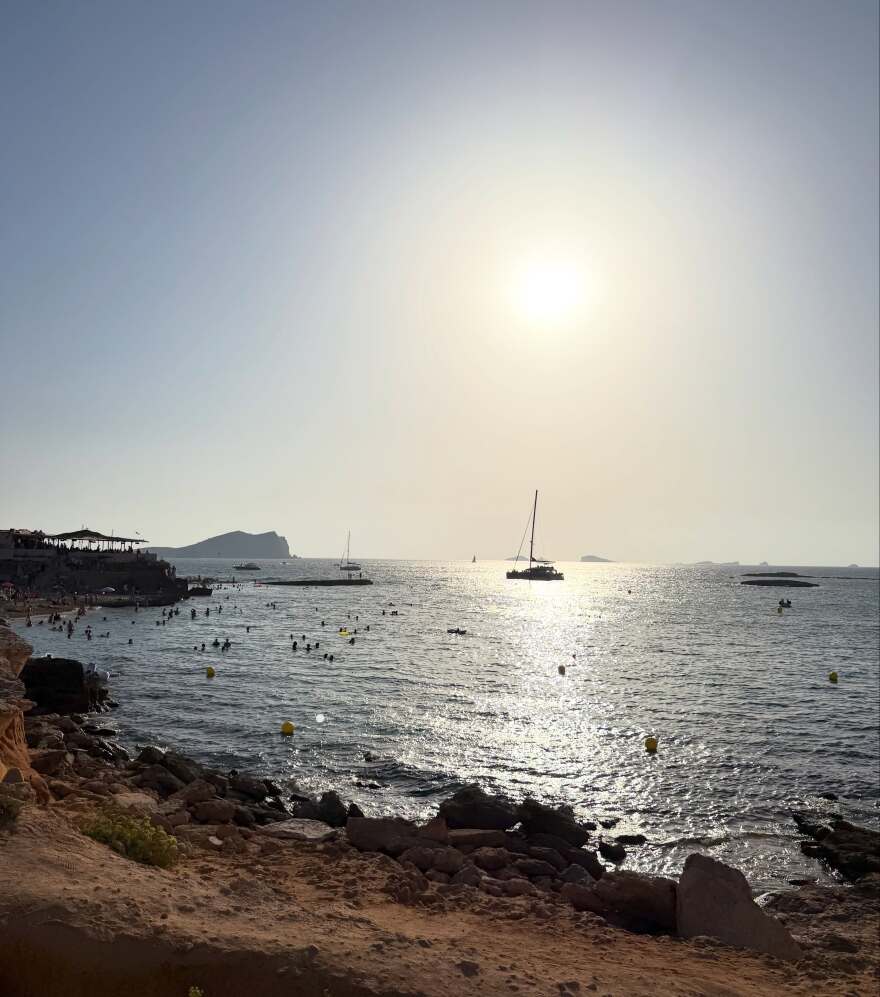 Σιμώνη Χριστοδούλου: Το φωτογραφικό άλμπουμ από το ταξίδι με τον Αντρέα Γεωργίου στην Ίμπιζα Η Σιμώνη Χριστοδούλου ανέβασε φωτογραφίες από το ταξίδι της με τον Αντρέα Γεωργίου στην Ίμπιζα
