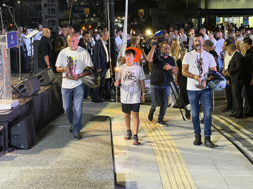 «Πριν γεννηθώ, μου στέρησαν την αγκαλιά του πατέρα μου»: Η φωνή της κόρης του Τάσου Ισαάκ 30 χρόνια μετά 