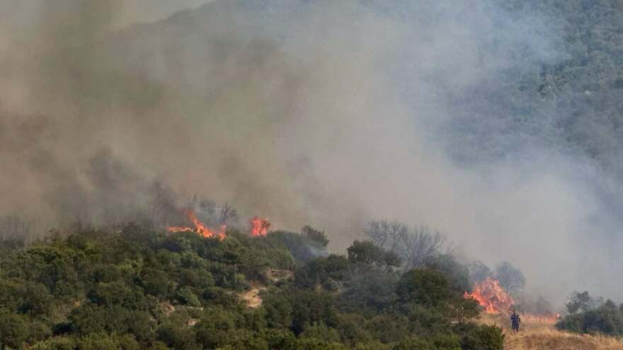Φωτιά στο Κοκκινόχωμα Καβάλας: 112 για ετοιμότητα, ενισχύθηκαν οι δυνάμεις 4 Φωτιά τώρα στο Κοκκινόχωμα Καβάλας: 112 για ετοιμότητα, ενισχύθηκαν οι δυνάμεις της Πυροσβεστικής