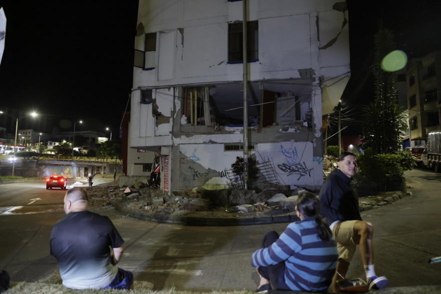Σεισμός στην Κολομβία: Πάνω από 180 νεκροί και 1.310 τραυματίες, μάχη με το χρόνο στα συντρίμμια για να βρουν αγνοουμένους