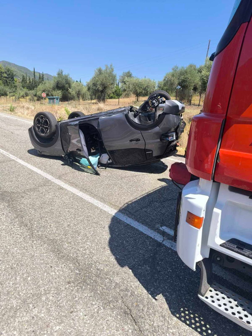 Τροχαίο με δύο τραυματίες στη Γαυρολίμνη, αυτοκίνητο ντελαπάρισε στην Εθνική Οδό Αντιρρίου – Ιωαννίνων