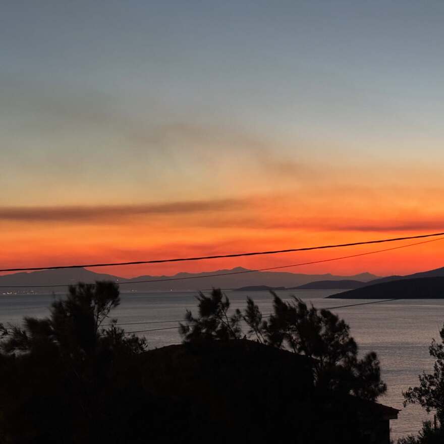 Εβίτα Αγαΐτση: Παγιδευμένη στο δικό μου ηλιοβασίλεμα, έγραψε η ηθοποιός που δίνει μάχη με τον καρκίνο  