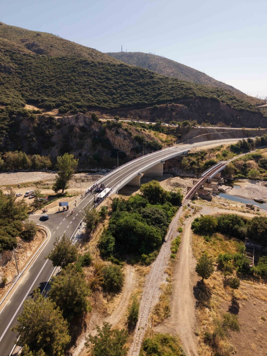 Παραδόθηκε η νέα γέφυρα του Κομψάτου στην Ροδόπη, εννέα χρόνια μετά την κατάρρευσή της, δείτε εικόνες