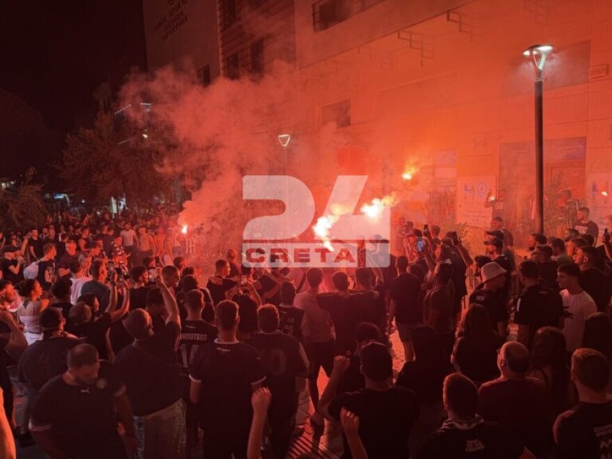 Νύχτα γιορτής στο Ηράκλειο για την κατάκτηση του Super Cup από τον ΟΦΗ, δείτε βίντεο και φωτογραφίες