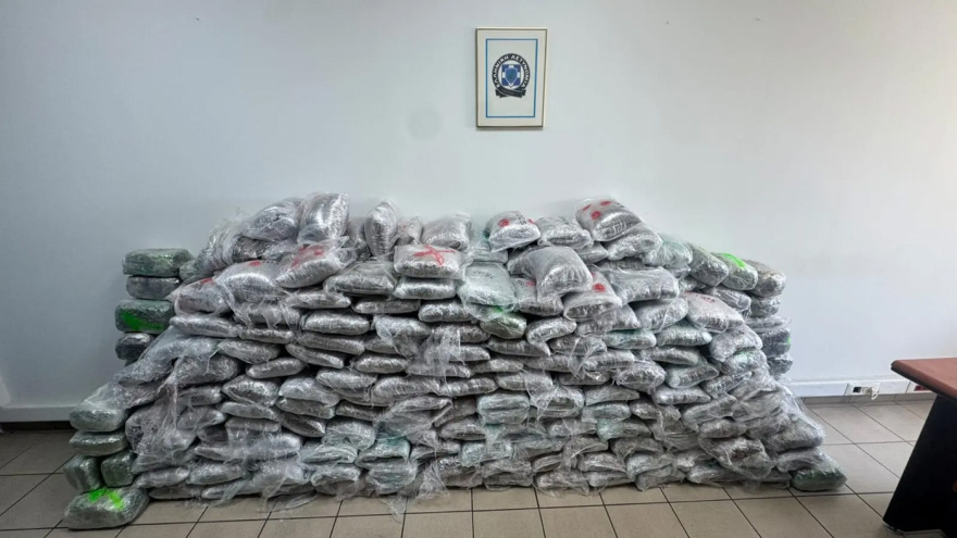 Βαλκανική Μαφία: Έκρυβαν 324 κιλά κάνναβης μέσα σε ανακυκλώσιμα υλικά, από την Αλβανία θα κατέληγαν μέσω Ελλάδας στην Τουρκία, δείτε βίντεο