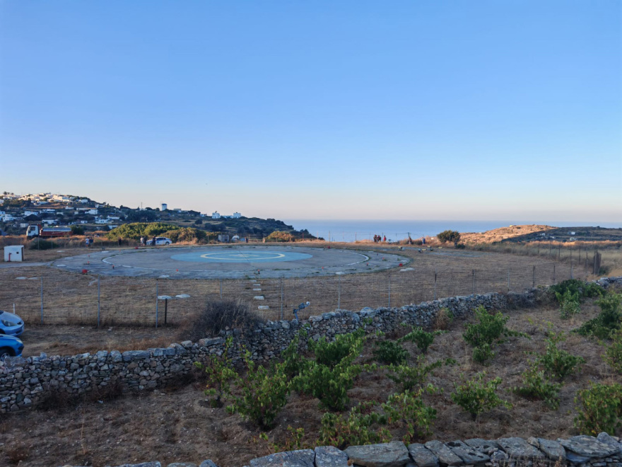 Τρεις νεκροί από τη συντριβή ιδιωτικού ελικοπτέρου στη Σίφνο