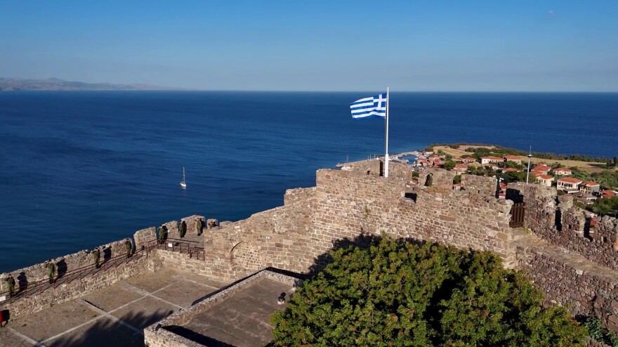 «Μια Σημαία, μια Ελλάδα»: Το βίντεο του ΓΕΣ με την έπαρση της ελληνικής σημαίας από την ηπειρωτική χώρα έως τα νησιά