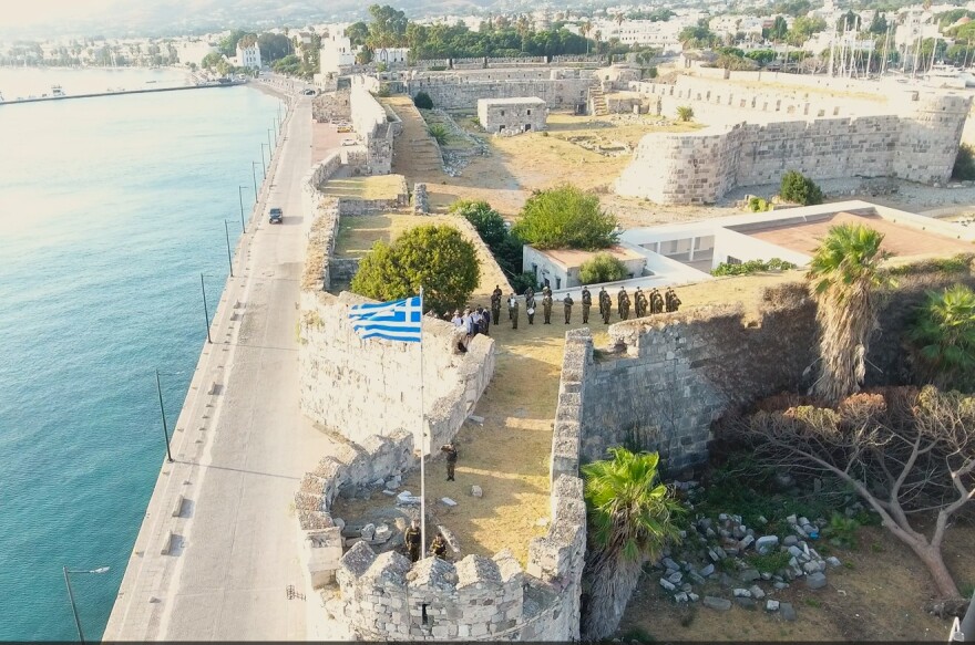 «Μια Σημαία, μια Ελλάδα»: Το βίντεο του ΓΕΣ με την έπαρση της ελληνικής σημαίας από την ηπειρωτική χώρα έως τα νησιά