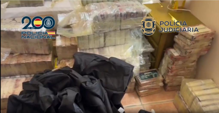 Μεγάλο χτύπημα στα κυκλώματα ναρκωτικών: Κατασχέθηκαν 3,3 τόνοι κοκαΐνης σε Ισπανία και Πορτογαλία
