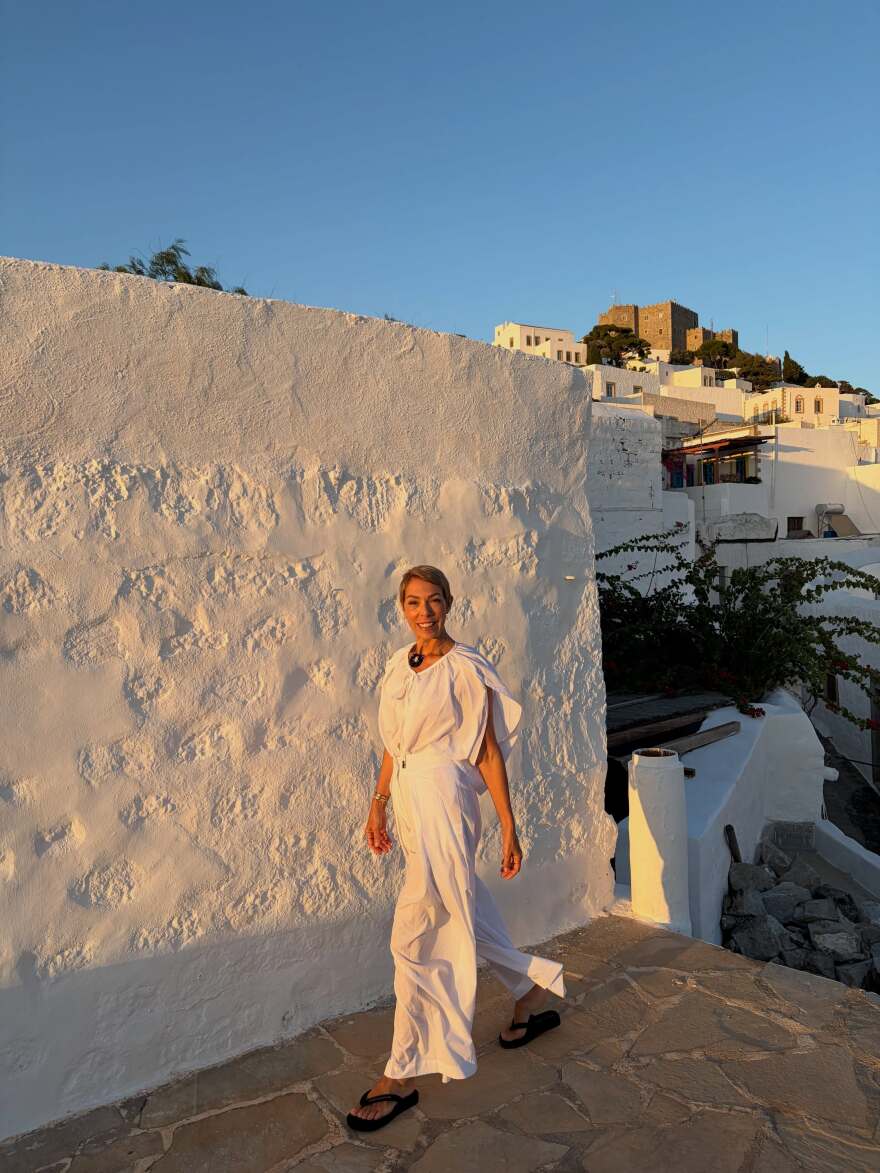 Διακοπές στην Ελλάδα έκανε η διευθύντρια δημοσίων σχέσεων της του Dior Couture λίγο πριν το θανατηφόρο τροχαίο της - Οι φωτογραφίες από την Πάτμο