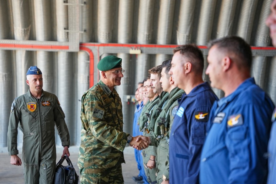 Στην Κύπρο ο Αρχηγός ΓΕΕΘΑ: Επισκέφθηκε τη Φρεγάτα «Νικηφόρος Φωκάς» και τα μαχητικά F-16 που σταθμεύουν στο νησί