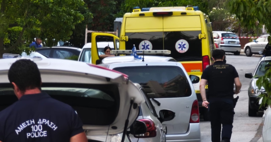 Δύο νεκροί από πυροβολισμούς σε είσοδο πολυκατοικίας στη Νέα Σμύρνη