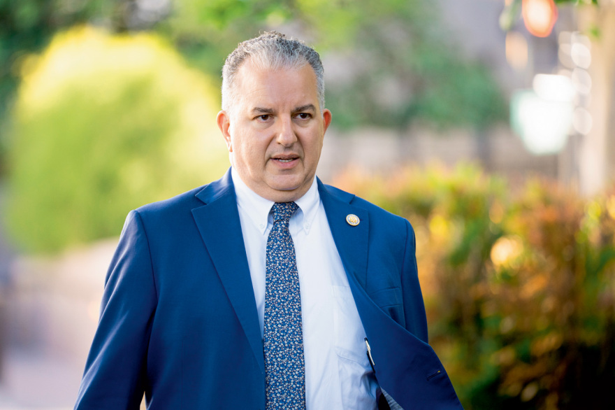 Οι Έλληνες στις midterm εκλογές των ΗΠΑ: Από τον Κρις Πάππας στην Κουναλάκη και από τον Μπιλιράκη στη Νικόλ Μαλλιωτάκη