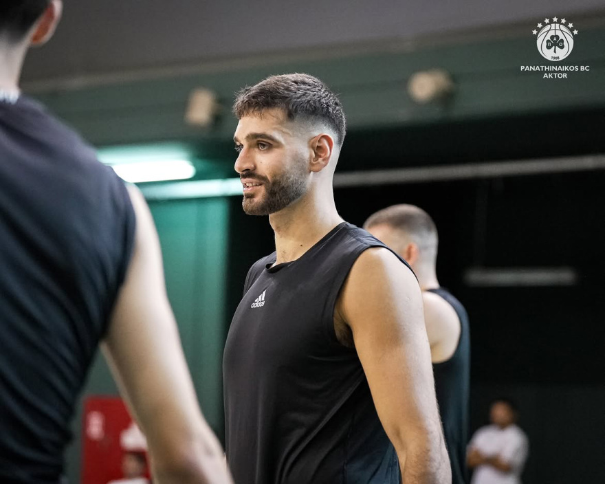 Πάτησε παρκέ ο νέος Παναθηναϊκός του Ζέλικο Ομπράντοβιτς, δείτε φωτογραφίες 