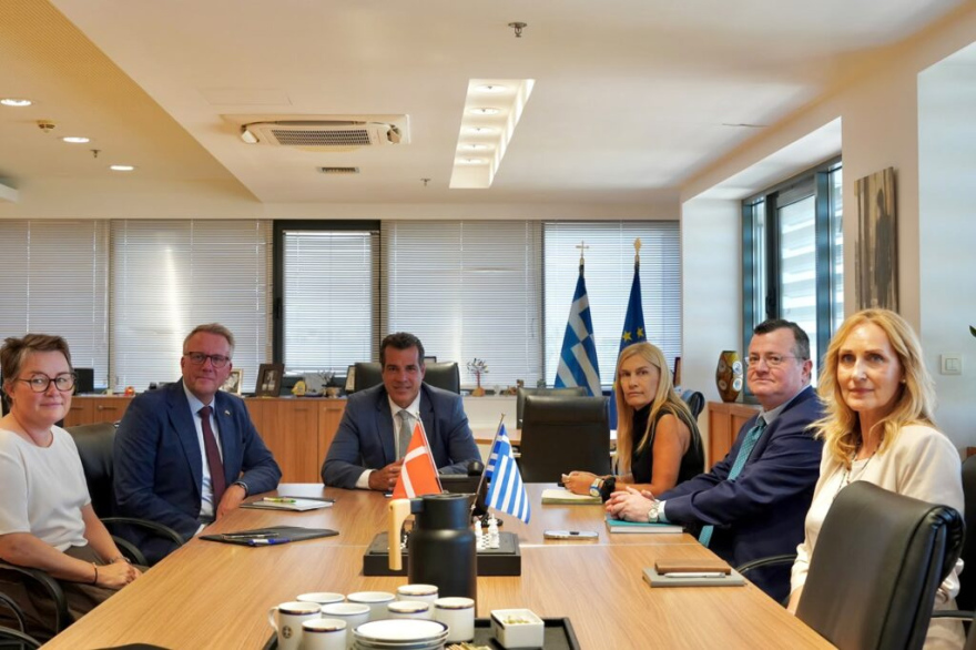 Συνάντηση Πλεύρη με τον Δανό υπουργό Μετανάστευσης, στο επίκεντρο τα Return Hubs