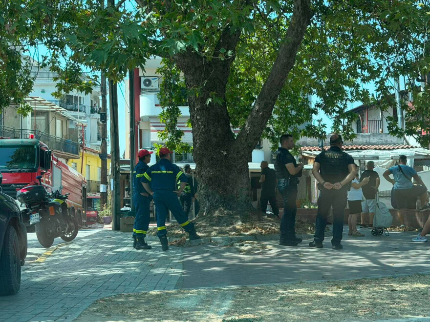 Χωρίς τις αισθήσεις του εντοπίστηκε ηλικιωμένος κατά την κατάσβεση πυρκαγιάς σε διαμέρισμα στον Εύοσμο