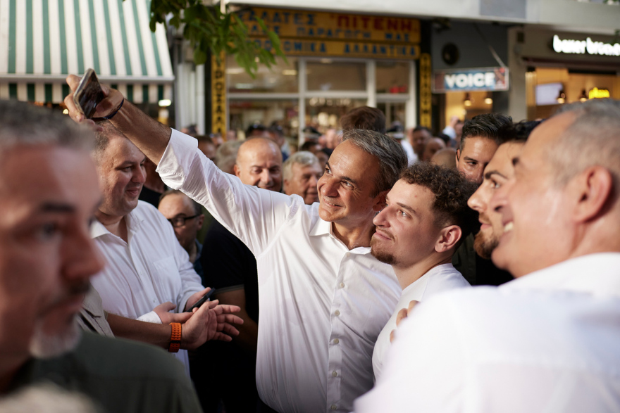 Μητσοτάκης από Κοζάνη: Πριν από τις εκλογές ο κατώτατος μισθός θα έχει ξεπεράσει τα 950 ευρώ