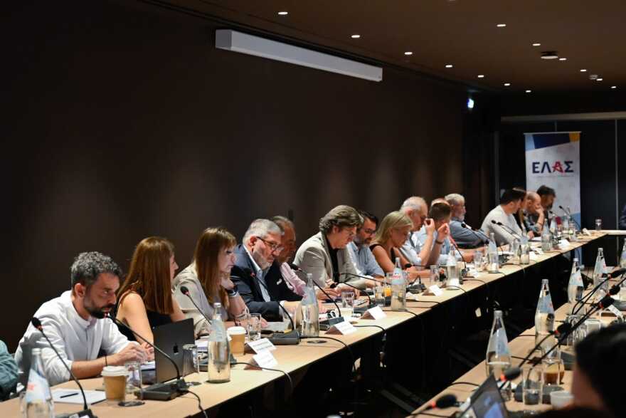 Τσίπρας: Να παράγουμε περισσότερα, να μοιράζουμε δικαιότερα, να ζούμε καλύτερα, το Σχέδιο Εθνικής Ανασυγκρότησης της ΕΛΑΣ
