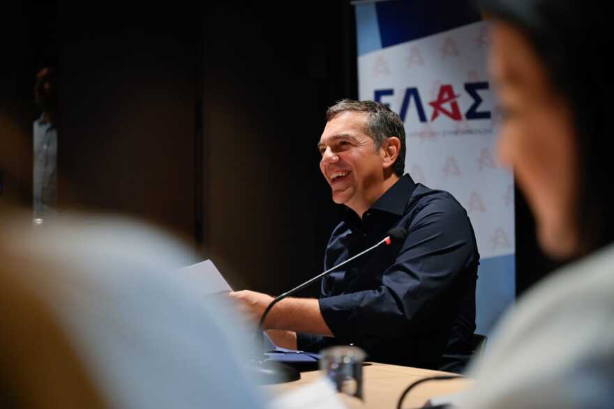 Τσίπρας: Να παράγουμε περισσότερα, να μοιράζουμε δικαιότερα, να ζούμε καλύτερα, το Σχέδιο Εθνικής Ανασυγκρότησης της ΕΛΑΣ