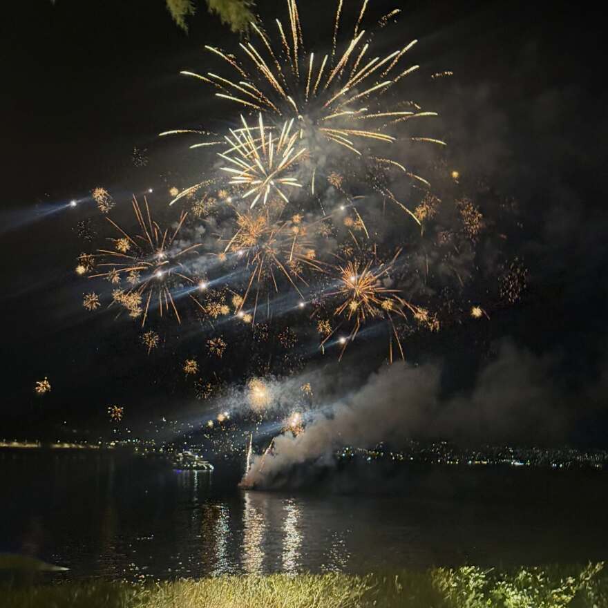 Η Καλομοίρα και ο Γιώργος Μπούσαλης έγιναν κουμπάροι: Ένα υπέροχο καλοκαίρι και ένας όμορφος γάμος, έγραψε η τραγουδίστρια