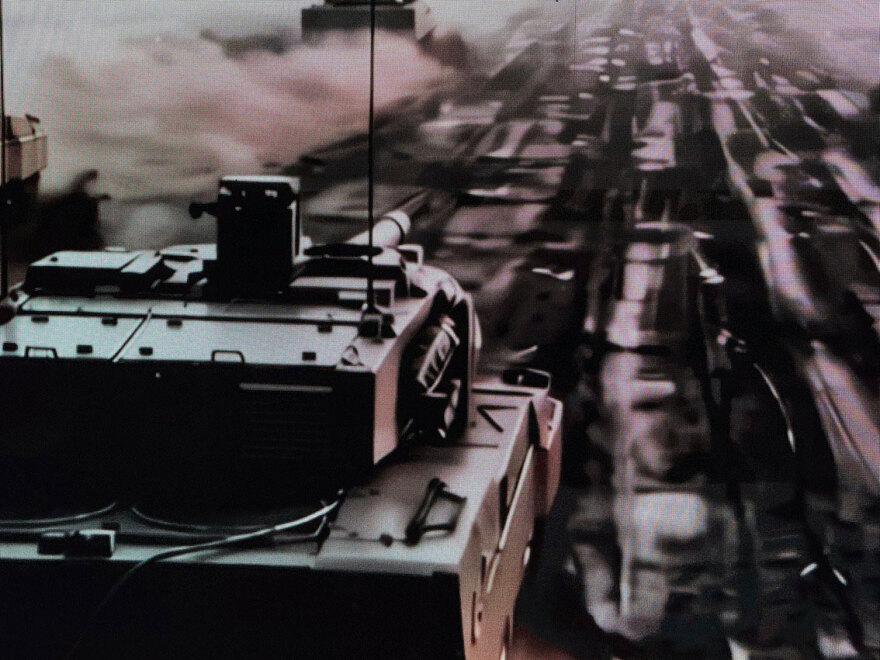 Drones, «Ασπίδα του Αχιλλέα», προσομειωτές, εκπαίδευση των στελεχών στο περίπτερο του ΥΠΕΘΑ στην 90η ΔEΘ, δείτε φωτογραφίες