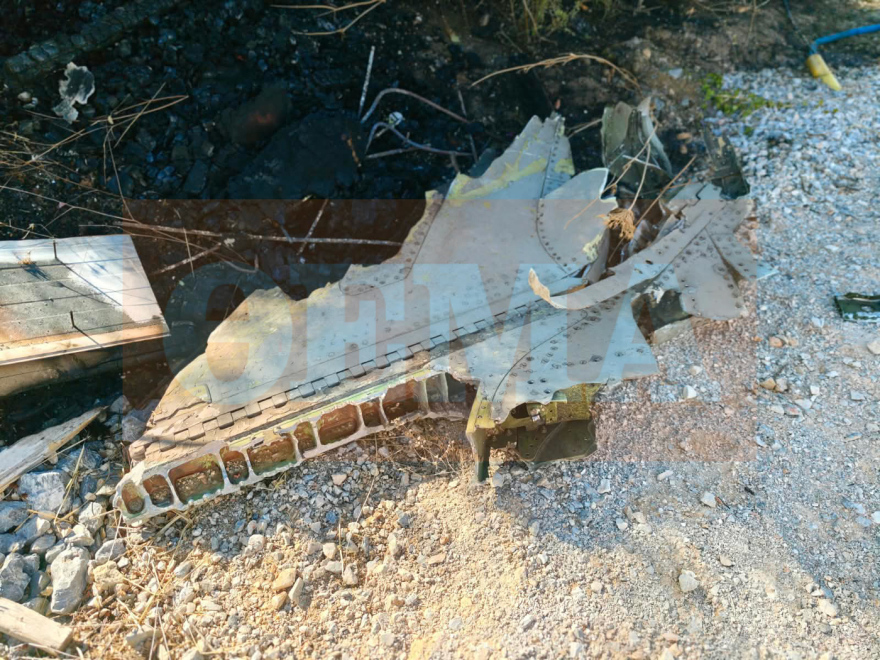 Δύο τραυματίες από τα θραύσματα του μοιραίου Phantom που συνετρίβη, εκσφενδονίστηκαν σε μεγάλη απόσταση από το σημείο της τραγωδίας, δείτε εικόνες