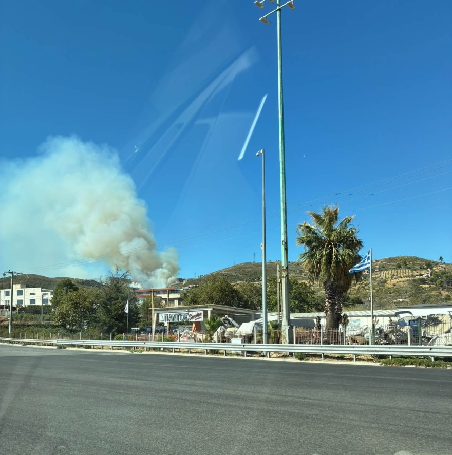 Φωτιά στις Αφίδνες, μεγάλη κινητοποίηση της Πυροσβεστικής, ήχησε το 112 για ετοιμότητα