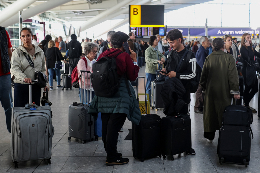 Χάος σε αεροδρόμια της Βρετανίας: Ακυρώθηκαν πάνω από 600 πτήσεις λόγω τεχνικής βλάβης στο σύστημα εναέριας κυκλοφορίας