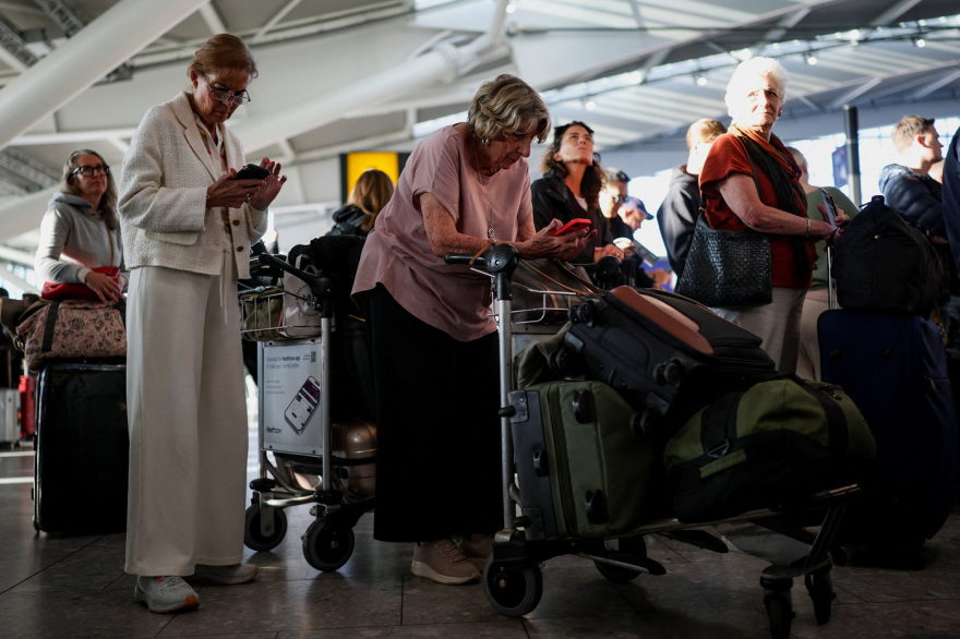 Χάος σε αεροδρόμια της Βρετανίας: Ακυρώθηκαν πάνω από 600 πτήσεις λόγω τεχνικής βλάβης στο σύστημα εναέριας κυκλοφορίας
