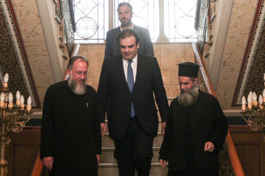 Ο Πιερρακάκης επισκέφθηκε τον Αρχιεπίσκοπο Ιερώνυμο, δείτε φωτογραφίες