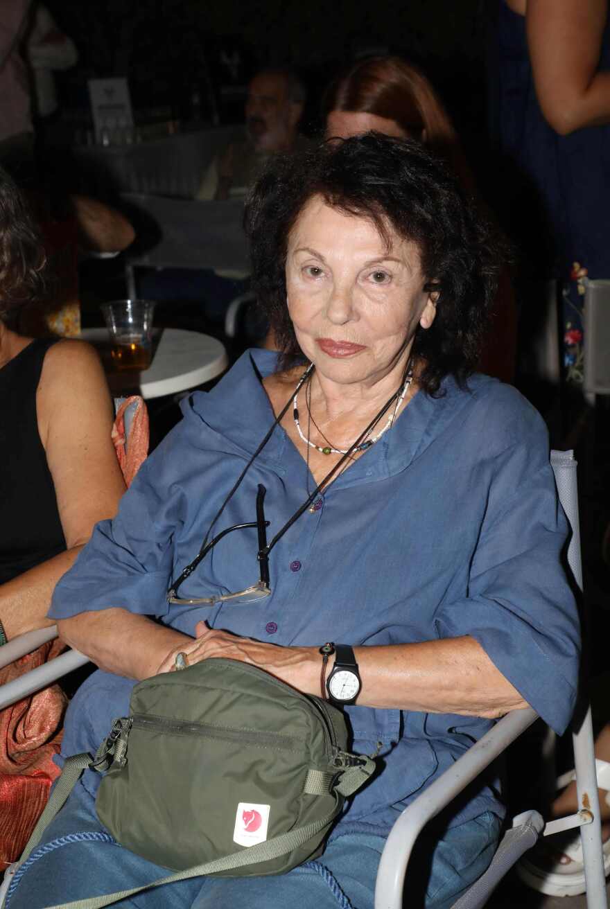 Η πρώτη δημόσια εμφάνιση της Μπέτυς Λιβανού μετά τον θάνατο του συζύγου της Γιώργου Πανουσόπουλου, δείτε φωτογραφίες