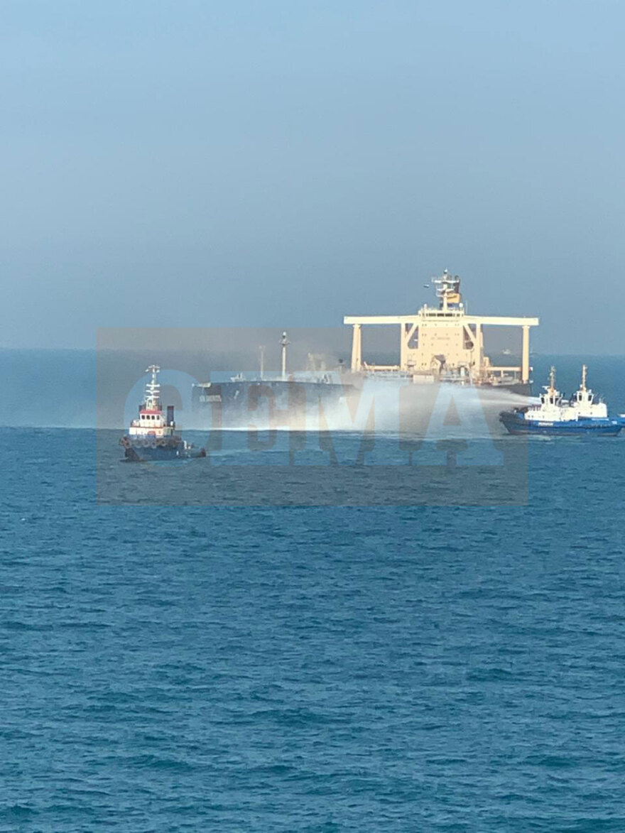 Ελληνόκτητο πλοίο χτυπήθηκε στον Περσικό Κόλπο από drone, δείτε φωτογραφίες και βίντεο