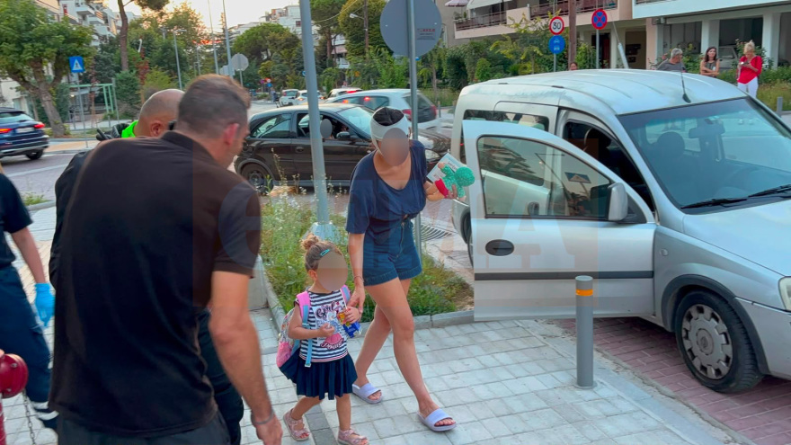 «Έπεσε το δέντρο, ενώ παίζαμε»: Η μαρτυρία της 30χρονης μητέρας για το ατύχημα στην Καλαμαριά - Καλά στην υγεία του το μωρό της