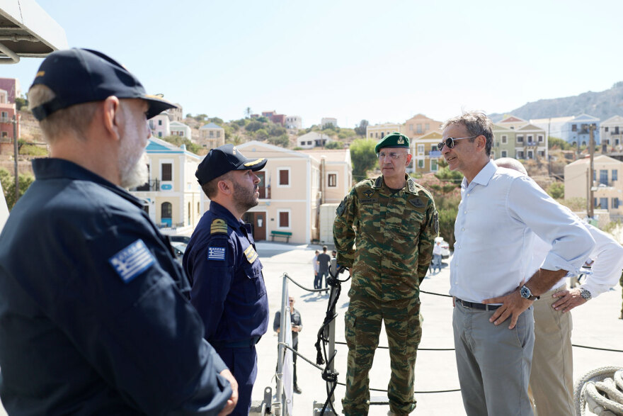 Μητσοτάκης από Καστελλόριζο: «Κλείνουμε όλα τα ανοιχτά μέτωπα στην επόμενη τετραετία» - 37 έργα υποδομών, σπίτια σε γιατρούς, εκπαιδευτικούς, κίνητρα για εγκατάσταση
