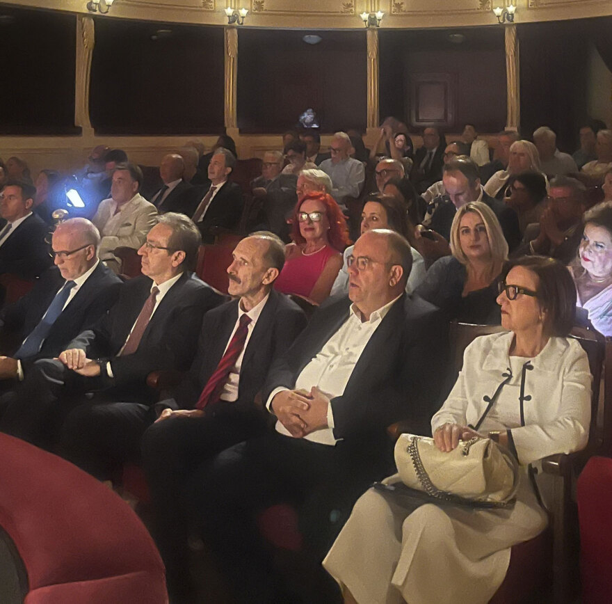 Φλωρίδης από Σύρο: «Η Δικαιοσύνη μπήκε οριστικά σε ταχύτητες που ξεπερνούν τα αναμενόμενα» - Συζήτηση εφ' όλης της ύλης για τα προβλήματα των δικαστών 
