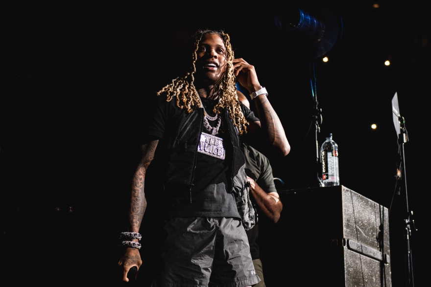 Ο ράπερ Lil Durk αθωώθηκε στη δίκη για ανθρωποκτονία με συμβόλαιο θανάτου